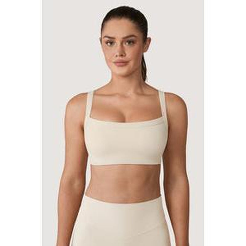 Unissu Hugcurve Adjustable Square Workout Bra
